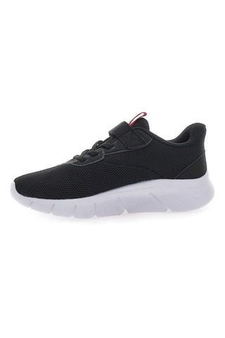 Schwarze Turnschuhe und weiße Sohle Puma FlexFocus Modern AC+ PS
