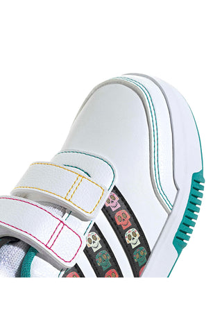 Weiße Adidas Tensaur Coco CF K Sneakers mit bunten Details und Klettverschluss