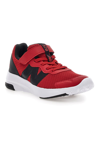 Sportliche rote Turnschuhe New balance P5782ZQ