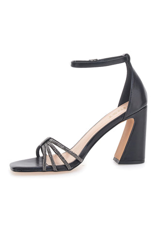 Schwarze Sandalen mit Knöchelriemen und Absatz THE FIRST622