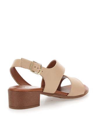 Beige Sandalen mit niedrigem Absatz und Obermaterial aus Leder PITTARELLO LOOK 243080