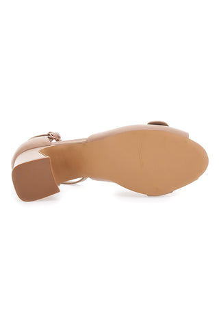 Nudefarbene Sandalen mit mittlerem Absatz und dekorativer Schnalle Gmv SA0441