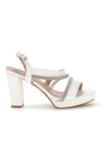 Weiße Sandalen mit breitem Absatz und Knöchelriemen First Lady P699