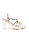 Weiße Sandalen mit glänzenden Riemen und breitem Absatz First Lady P702