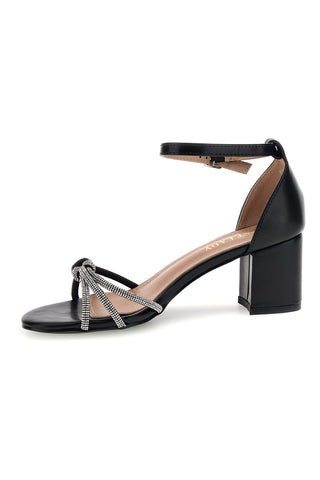 Schwarze Sandalen mit glänzenden Riemen und breitem Absatz First Lady P706