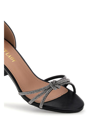 Schwarze Sandalen mit glänzenden Riemen und breitem Absatz First Lady P706