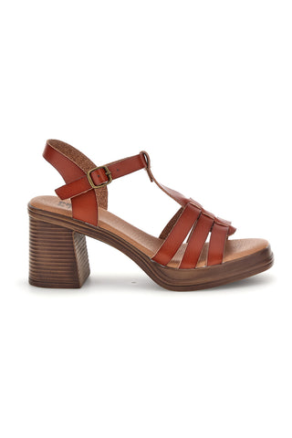 Braune Sandalen mit Absätzen und dünnen Bändern Prima riga AD89772