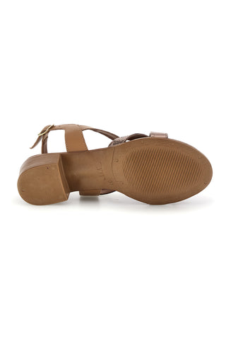 Sandali nocciola con fasce incrociate pelle Pittarello look 243170