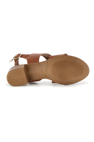 Braune Ledersandalen mit gekreuzten Riemen Pittarello Look 243080