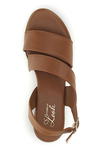 Braune Ledersandalen mit gekreuzten Riemen Pittarello Look 243080
