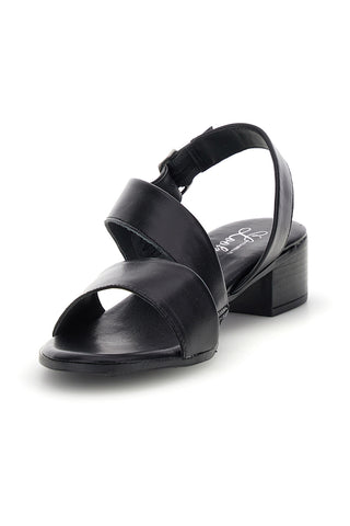 Schwarze Ledersandalen mit gekreuzten Riemen Pittarello Look 243080