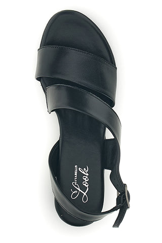 Schwarze Ledersandalen mit gekreuzten Riemen Pittarello Look 243080