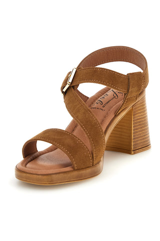 Sandali Cuoio con tacco e fibbia Pittarello look MK3909214