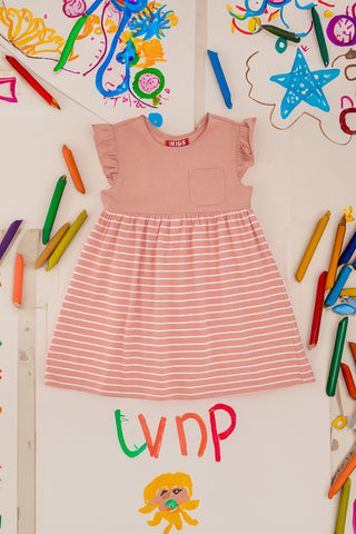 Pitt Kids Rosa Kleid mit weißen Streifen und Rüschenärmeln PT-GD-05068
