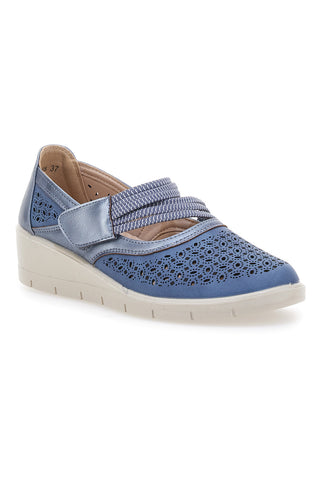 Die ersten Active 5 Perforated Denim Mokassins mit Riss