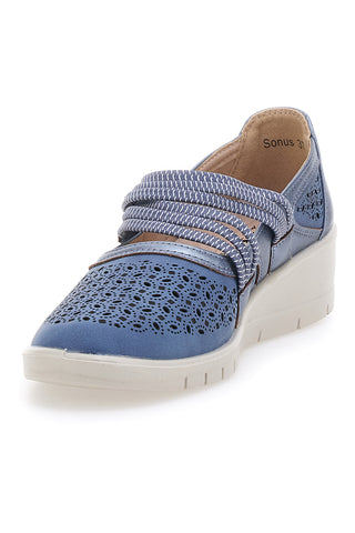 Die ersten Active 5 Perforated Denim Mokassins mit Riss