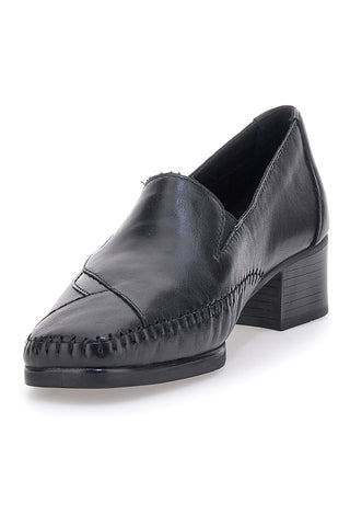 Mocassini neri con cuciture a vista e soletta memory foam Pittarello 5459