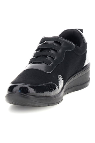 Sneaker Nera con Lacci e Inserti in Effetto Vernice Plocadi MINB302