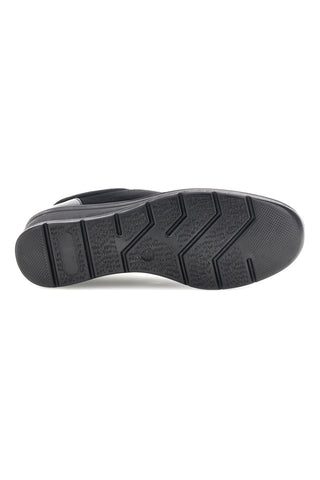 Sneaker Nera con Lacci e Inserti in Effetto Vernice Plocadi MINB302