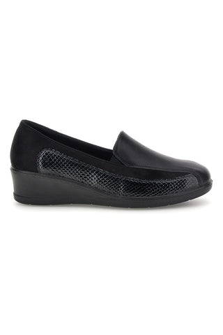 Mocassino Comodo Nero con Zeppa e Dettaglio Pitonato Mio tempo MIN1112