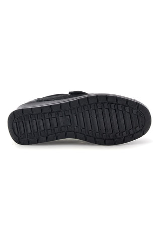 Scarpe nere con chiusura a strappo Mio tempo MD25W9F