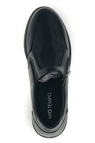 Bequeme schwarze Schuhe mit Reißverschluss und Keilabsatz von Mio Tempo, Modell MD2513L