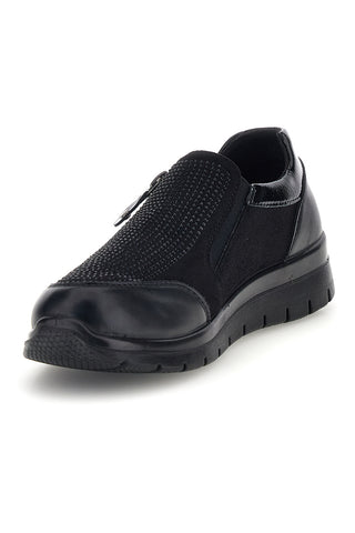 Scarpe nere slip-on con inserto traforato Mio tempo MD25W18B