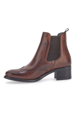 „Brown Chelsea Boots Cafe“ kostete 5145