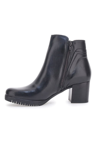 Schwarze Stiefeletten The First 24905