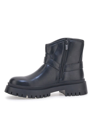 Schwarze Stiefeletten von Sweet Years 8582