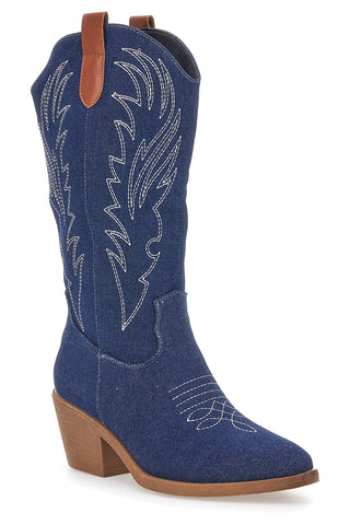 Texanische Stiefel im Denim-Cafè kosten 243