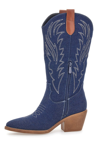 Texanische Stiefel im Denim-Cafè kosten 243