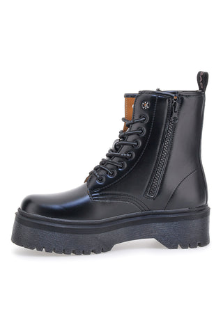 Schwarze Amphibien mit Flatform-Gas Brighton