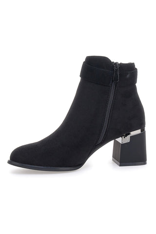 The First P618 – Schwarze Stiefeletten mit quadratischem Absatz