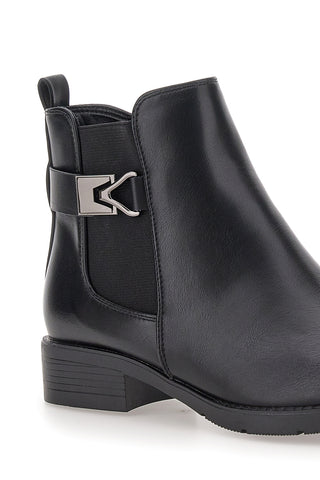 The First P623 Niedrige schwarze Stiefeletten mit seitlicher Schnalle