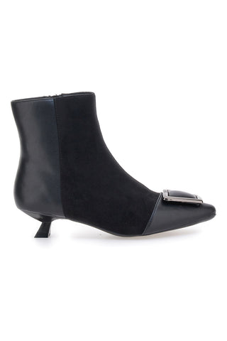 Stivaletti neri con tacco basso e fibbia Ferre' F693C714