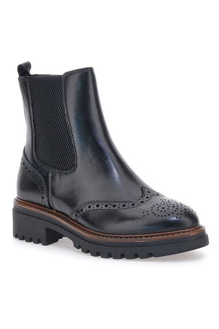 Stivaletti neri traforati con suola carrarmato Pittarello class 682