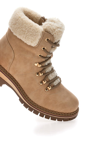 Beige Stiefeletten mit Fellfutter und Metallösen Altemberg 3