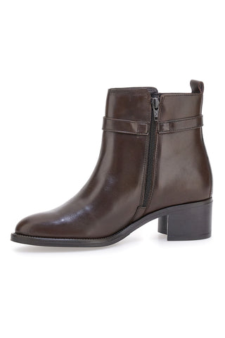 Stivaletti marroni in pelle con tacco basso Pittarello Class 852160