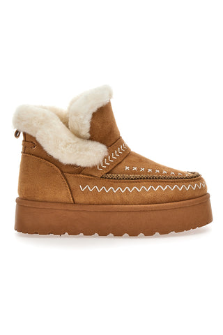 Stivaletti Pantofole camel con ricami a contrasto e interno con pelo Cafe' Cost GB2048