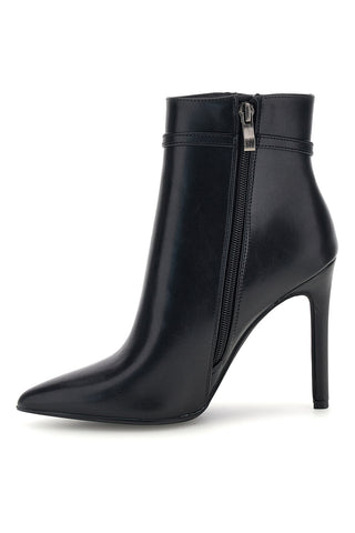 Schwarze Stiefeletten mit spitzer Zehenpartie, Absatz und Schnalle von The First P749