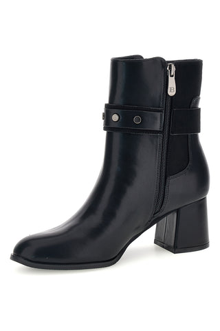Schwarze Stiefeletten mit Nietenriemen und breitem Absatz von Laura Biagiotti 9962