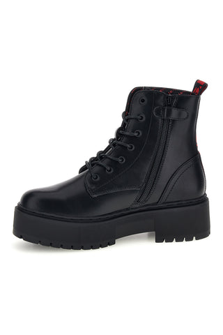 Schwarze Sneaker mit Plateausohle und Schnürsenkeln von Levi's Cherry 21S