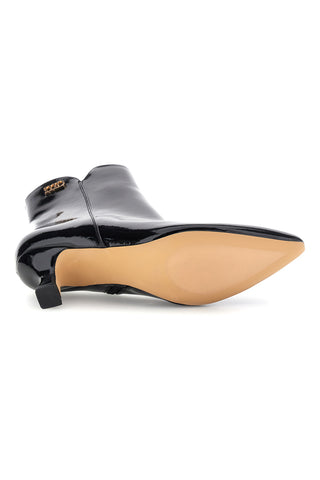 Schwarze Stiefeletten in Lackoptik mit Logo und Kitten-Absatz „Mon dieu“ BZD200Q5