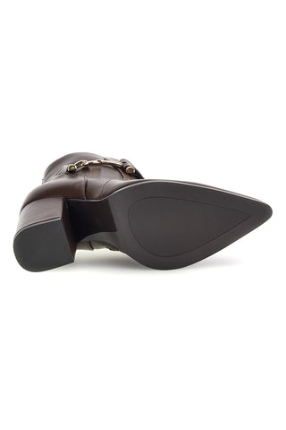 Braune Stiefeletten mit spitzer Zehenpartie, goldener Schnalle und breitem Absatz – Le Havre Paris 7715K02
