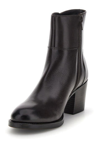 Schwarze Lederstiefeletten mit Absatz von Pittarello, Modell VB476202