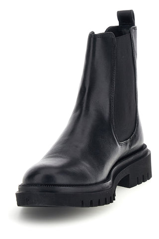 Schwarze Chelsea-Stiefeletten mit seitlichen Gummizügen und Profilsohle von Pittarello Focus KI6079