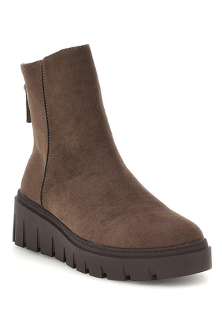Braune Stiefeletten in Wildlederoptik mit doppeltem Reißverschluss und Profilsohle – Pittarello Capsule TW26W6253608