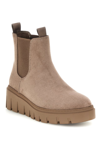 Chelsea-Stiefeletten in Taupe in Wildlederoptik mit Profilsohle, Pittarello Capsule TW26W7250605