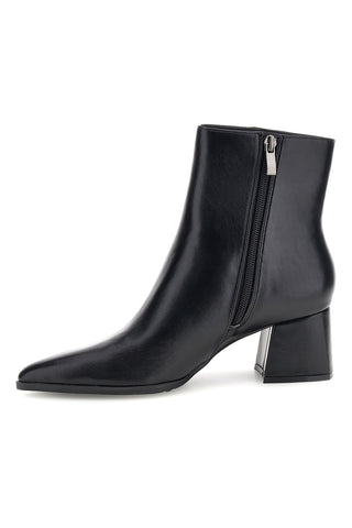 Schwarze Stiefeletten mit spitzer Zehenpartie und breitem Absatz – Le Havre Paris 804